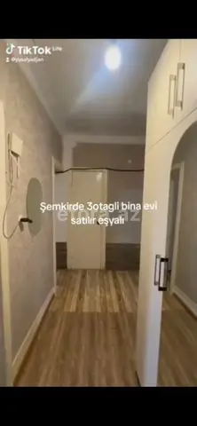 3 otaqlı köhnə tikili, 82000 m²