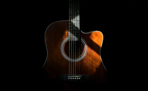 Akustik gitara Fender