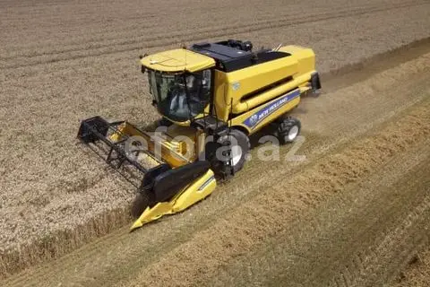 New Holland TC 4.90 Kombayn